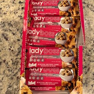 7 Lady boss lean protein bars. Chocolate chip cookie dough flavor. Exp. 8/16/22